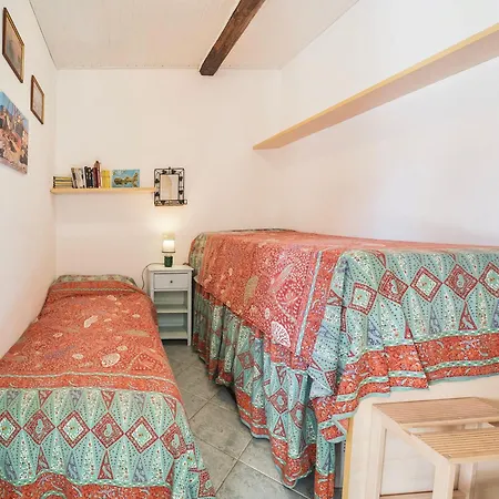 Perfume House Apartment